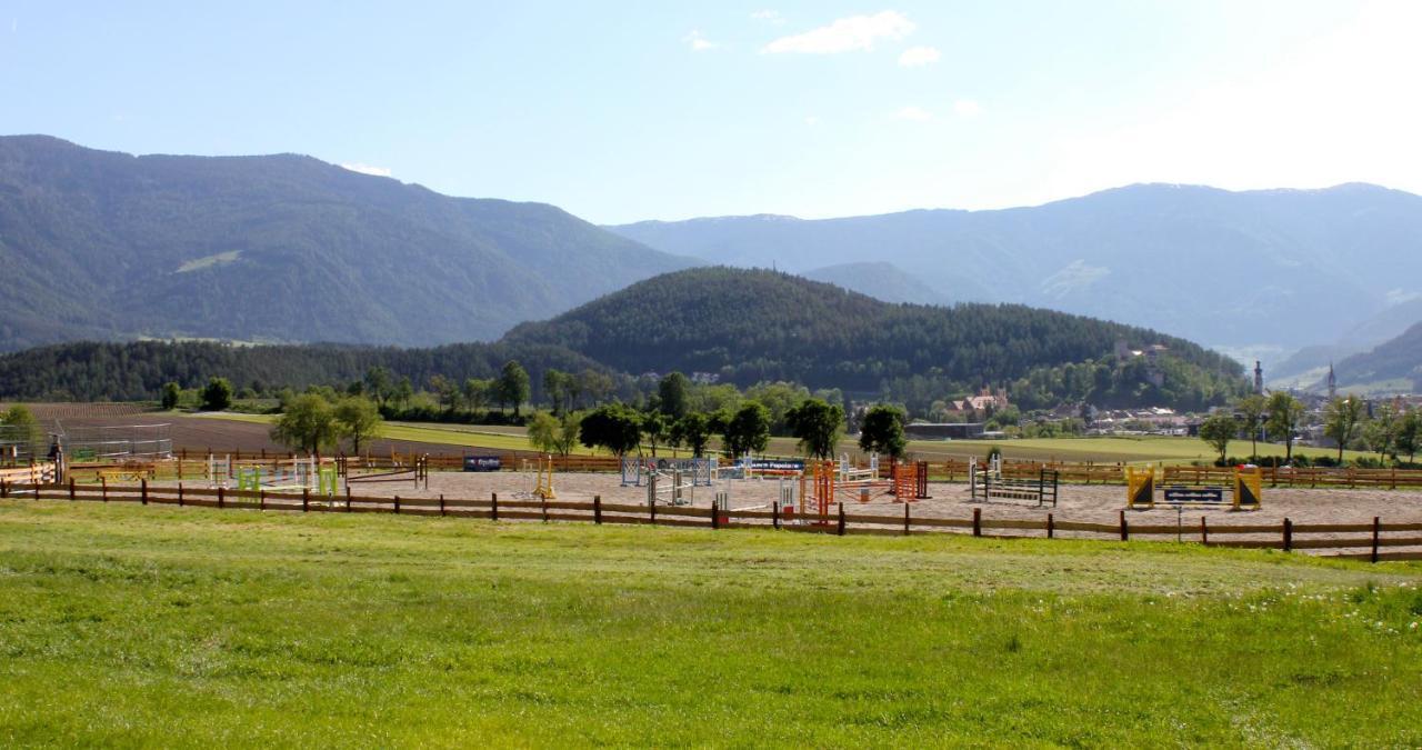 Schoenhuberhof - Panoramalage Brunico Exterior foto